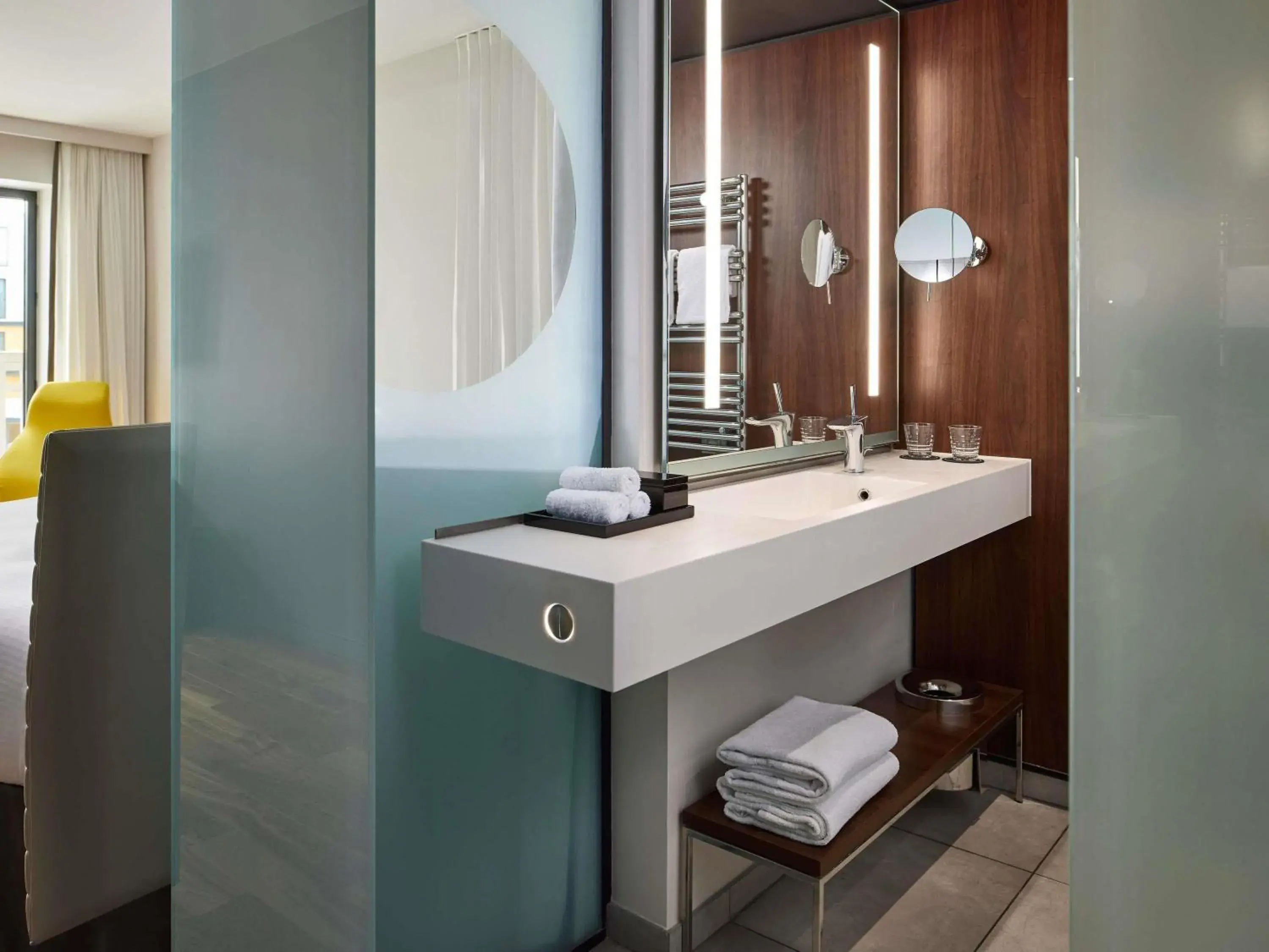 Bedroom in Molitor Hotel & Spa Paris - MGallery Collection